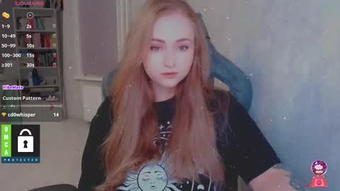 Snapshot of kira_love_sleep chatting on December 12, 4:10 pm you know thumb up me please its important online show from December 12, 4:10 pm