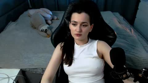 Kira  follow me  online show from March 16, 11:08 pm