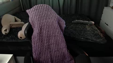 Kira  follow me  online show from November 16, 10:43 pm