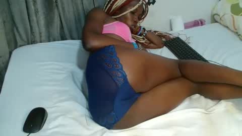 kirah_hot online show from October 5, 3:00 am
