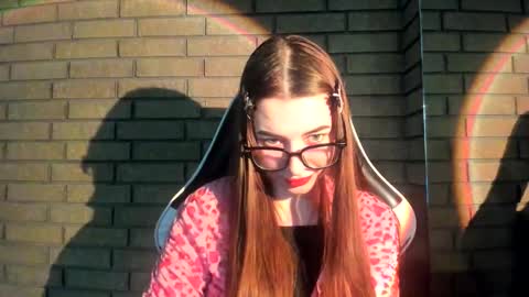 kirakittenn online show from December 18, 7:51 pm