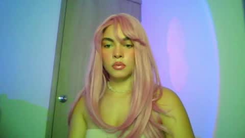 Snapshot of kiri_cute chatting on October 3, 4:50 am Kiri online show from October 3, 4:50 am