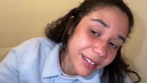 Kiss  Currency online show from February 5, 5:10 am