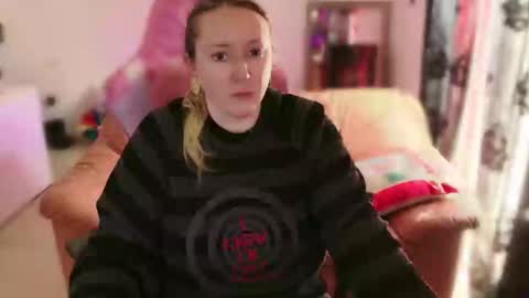 kissica online show from February 27, 10:15 am