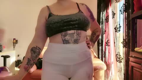 kissica online show from February 4, 8:24 am