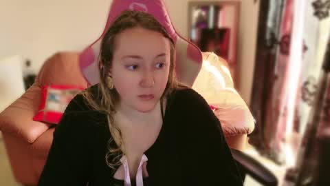 kissica online show from February 17, 8:41 am