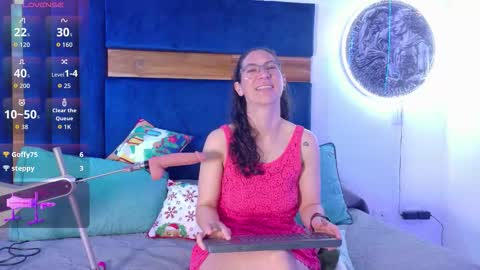 Kissing Company online show from December 20, 5:00 am