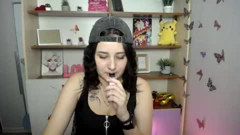 kissleoxx online show from July 16, 12:10 pm