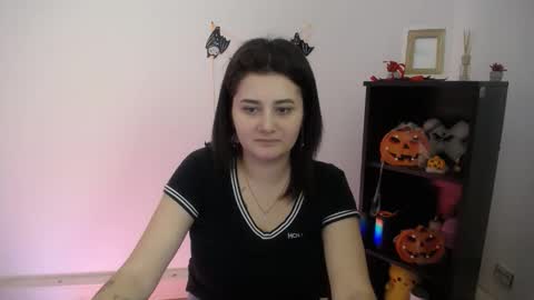 kissleoxx online show from November 3, 1:59 pm