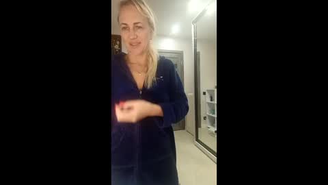 kissmisveet online show from November 11, 5:43 pm