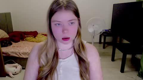 Jennyblonde and Emmabrunette online show from January 9, 3:27 pm