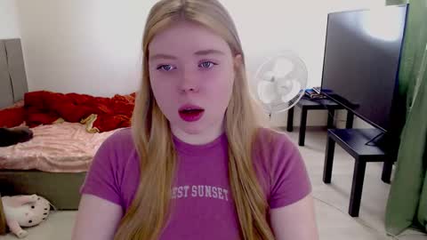 Jennyblonde and Emmabrunette online show from February 21, 1:01 pm