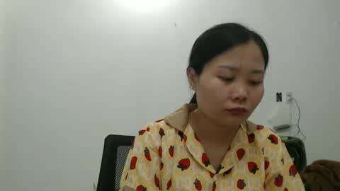 kitti_baby2x online show from April 1, 1:41 pm