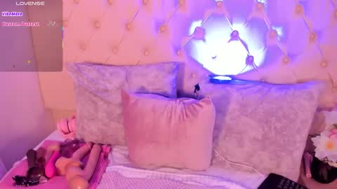 Kitty  online show from February 10, 5:43 am