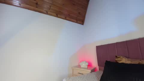 kitty_kryss online show from September 17, 2:15 pm