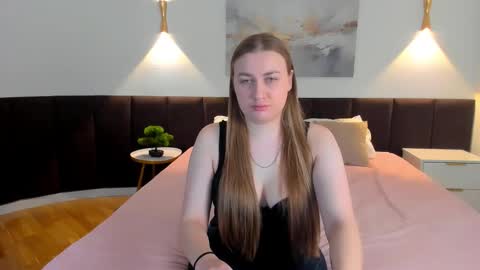 kitty_murmur online show from December 1, 2:53 pm