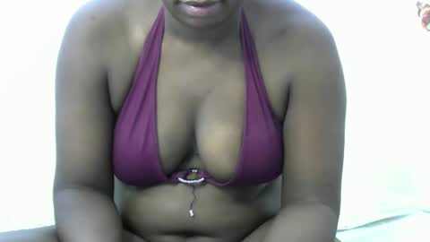 Snapshot of kitty_super chatting on February 20, 7:23 am kitty_super online show from February 20, 7:23 am