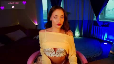 Snapshot of kittykimm_ chatting on October 19, 4:47 am Kimmie online show from October 19, 4:47 am