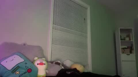 255972 online show from November 6, 11:10 pm