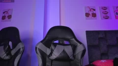 kitty online show from April 21, 6:48 pm