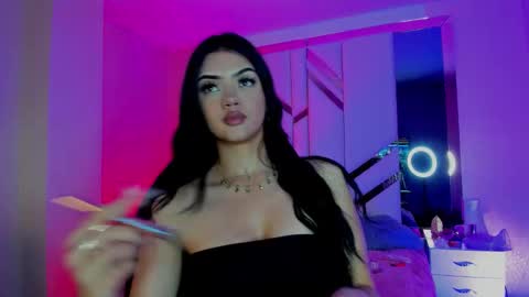 Kiwi online show from November 3, 3:27 pm