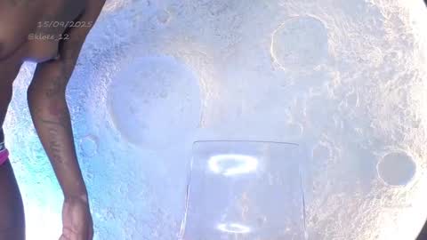 K L O E online show from September 15, 12:02 pm