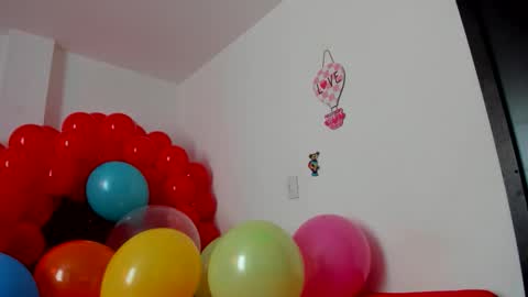 konie Diaz online show from April 11, 6:44 pm