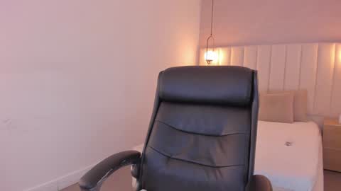 K O S M I C online show from December 24, 12:00 pm