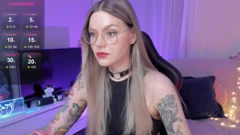 Snapshot of koza_dereza_ chatting on October 8, 6:23 pm Jess online show from October 8, 6:23 pm