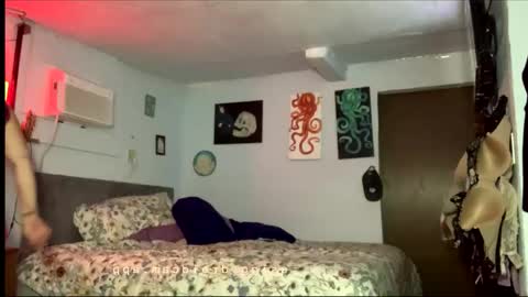 kreamyk420 online show from March 23, 9:26 am