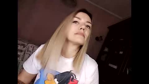 KrissSexi online show from March 5, 5:50 am