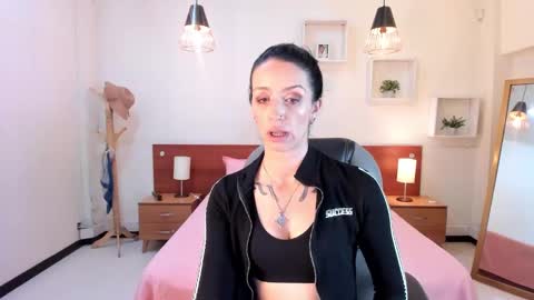 Snapshot of kristen_garner chatting on December 30, 8:15 pm Sophia online show from December 30, 8:15 pm