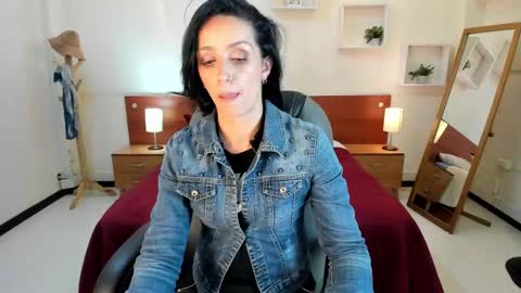 Snapshot of kristen_garner chatting on February 4, 8:06 pm Sophia online show from February 4, 8:06 pm