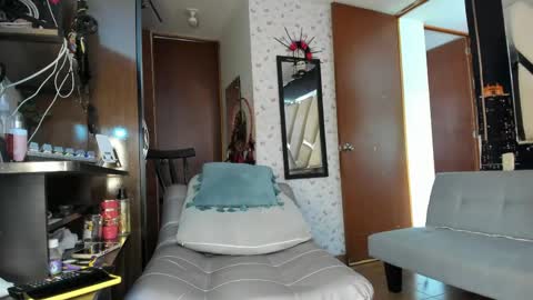 Kristen online show from April 14, 7:47 pm