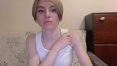 Snapshot of kristina_vagner chatting on February 8, 1:33 pm kristina_vagner online show from February 8, 1:33 pm