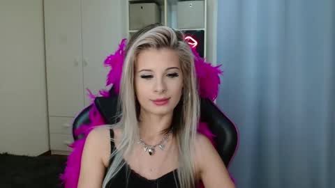 KristineAmore online show from October 21, 10:08 am