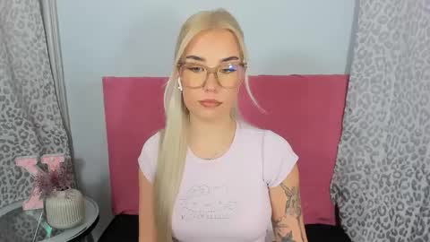 KristyFlowers online show from January 15, 3:51 pm