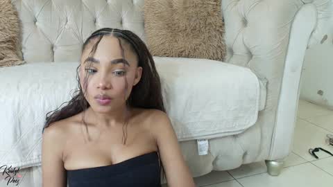 Cristina online show from April 8, 8:11 pm