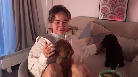 Snapshot of kristyspiritedaway chatting on October 4, 3:16 pm Kristy Nip slip shady  Best model on CB  online show from October 4, 3:16 pm