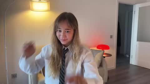 Snapshot of kristyspiritedaway chatting on October 3, 10:53 am Kristy Nip slip shady  Best model on CB  online show from October 3, 10:53 am