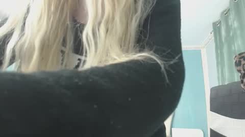 krystal desire online show from January 12, 7:30 pm