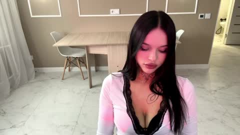 ksyvixen online show from April 2, 9:40 am