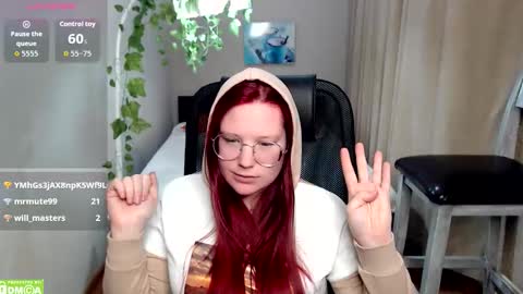 kuri_u online show from February 17, 1:43 pm