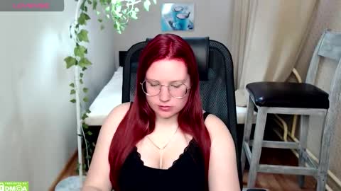 kuri_u online show from February 13, 11:01 am