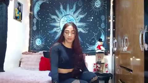 kylie online show from January 9, 12:04 am