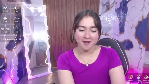 kylie_tay1 online show from March 4, 8:59 pm