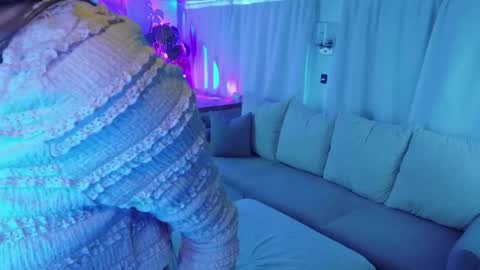  Giselle  online show from April 12, 8:11 pm