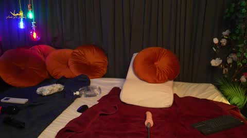 Latex Lacie online show from November 25, 5:58 pm