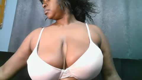 lady_dearra online show from June 22, 3:25 am