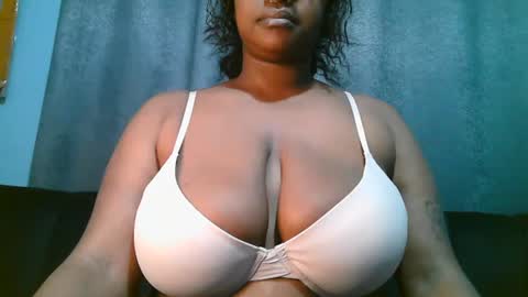 lady_dearra online show from June 22, 3:22 am